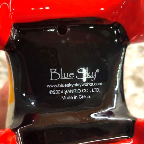 NEW Limited Clayworks Hello Kitty Roller Derby Figurine - Picture 5 of 5